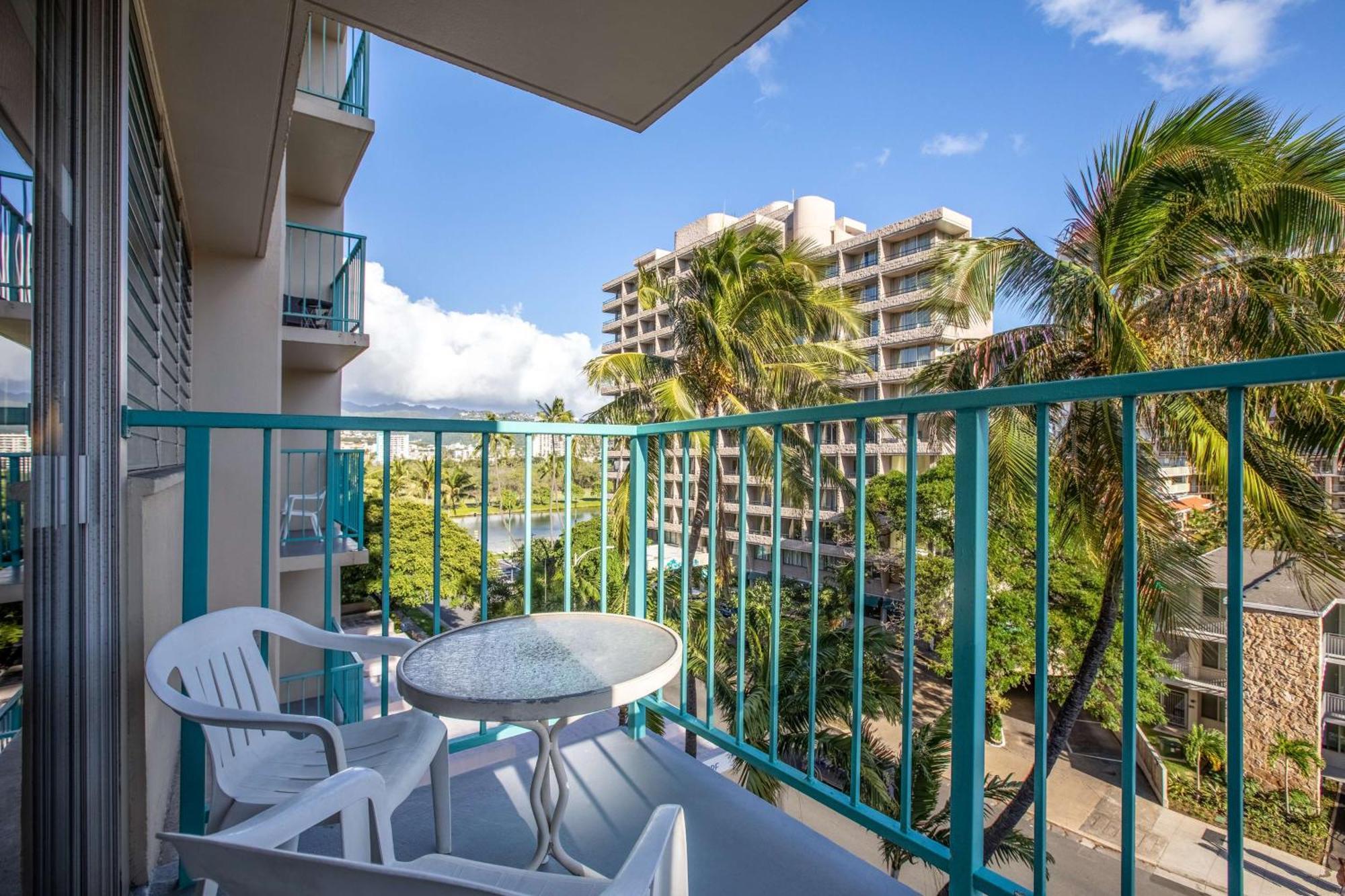 Aqua Aloha Surf Waikiki Aparthotel Exterior foto